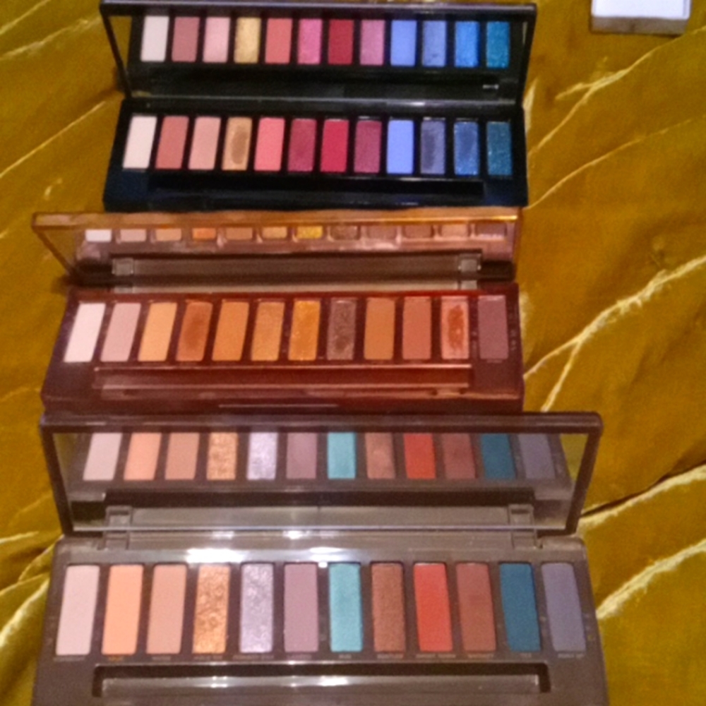 3 authentic UD naked pallets